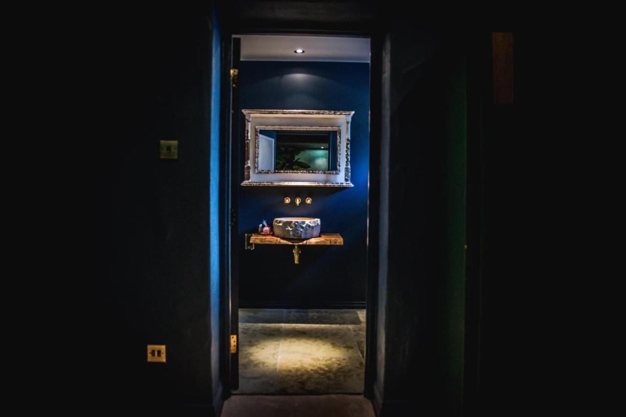 Hotel Le Petit Chateau & William De Percy 5*