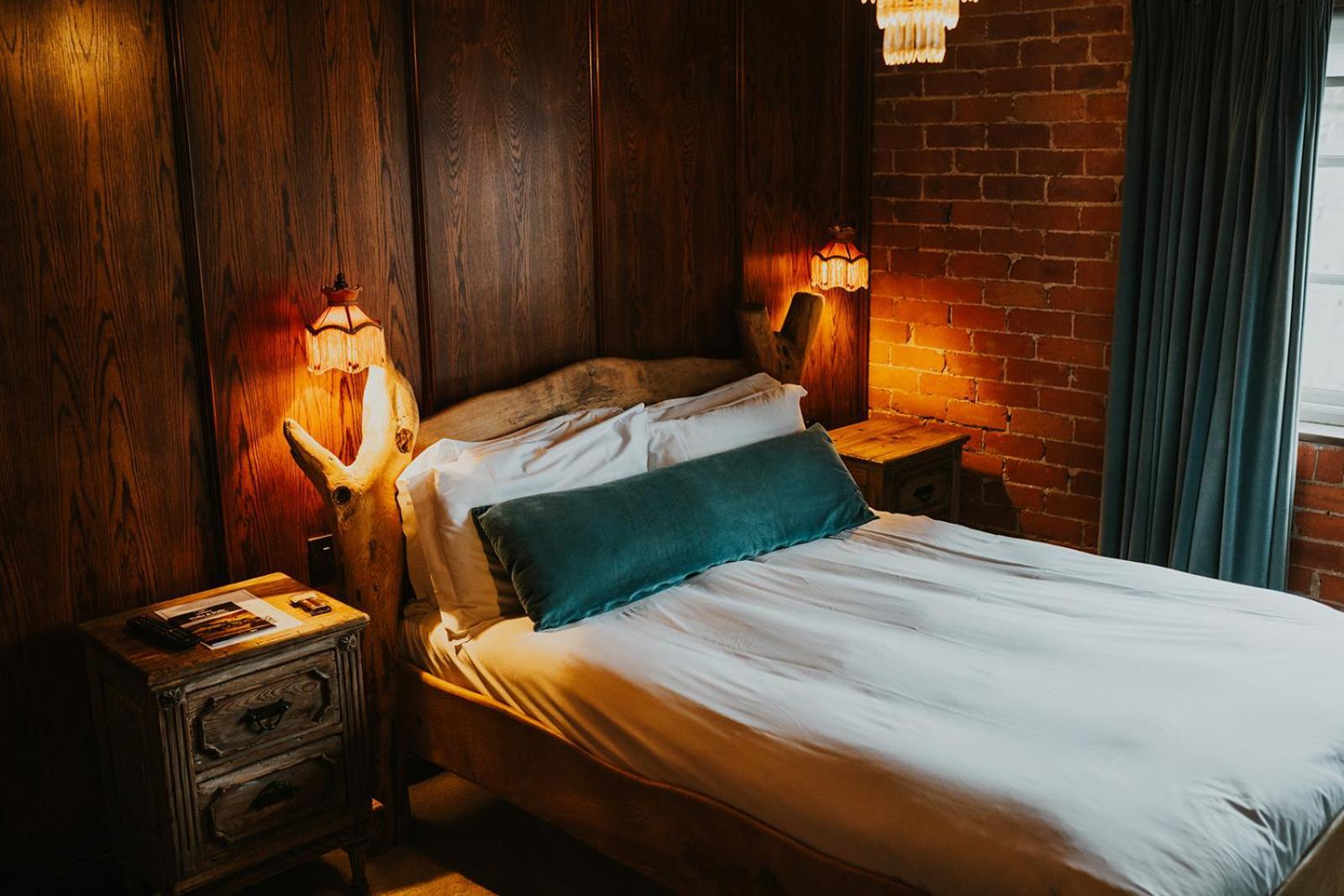 Le Petit Chateau & William De Percy Hotel 5*