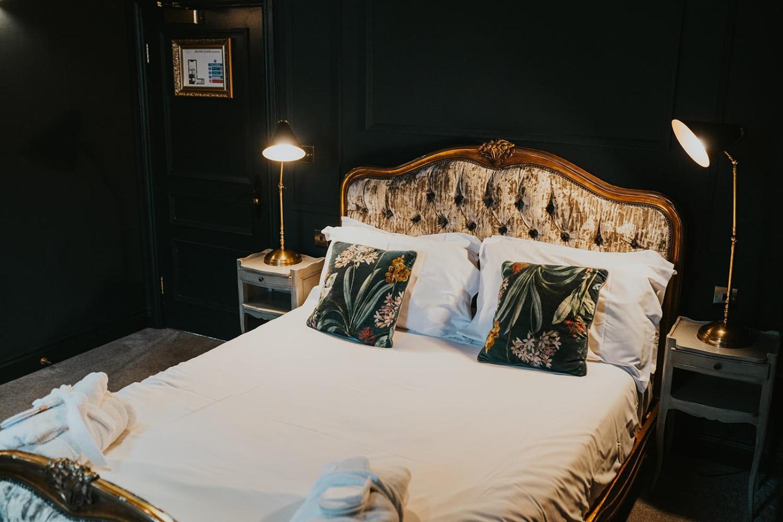 Le Petit Chateau & William De Percy 5*