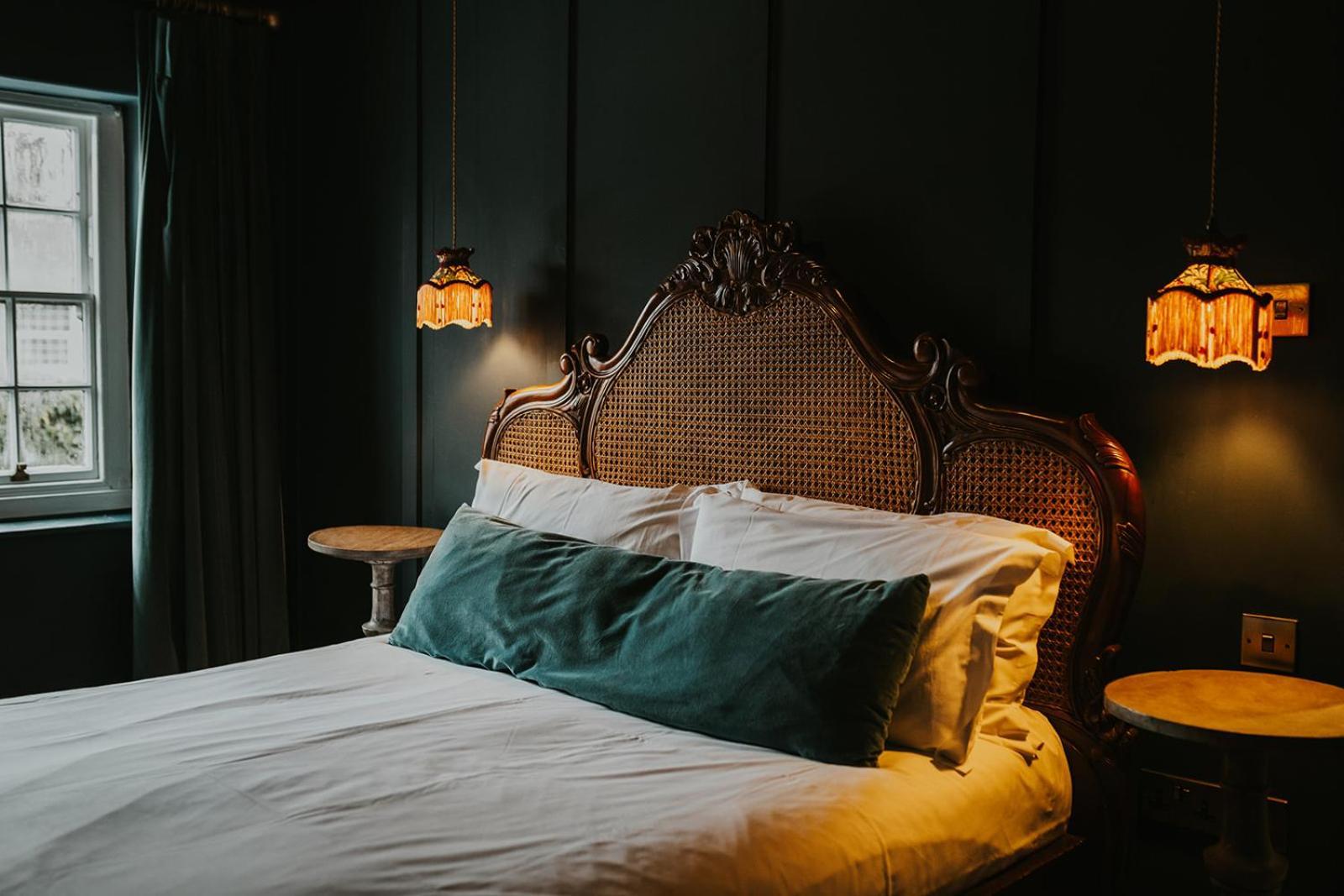 Le Petit Chateau & William De Percy Hotel 5*